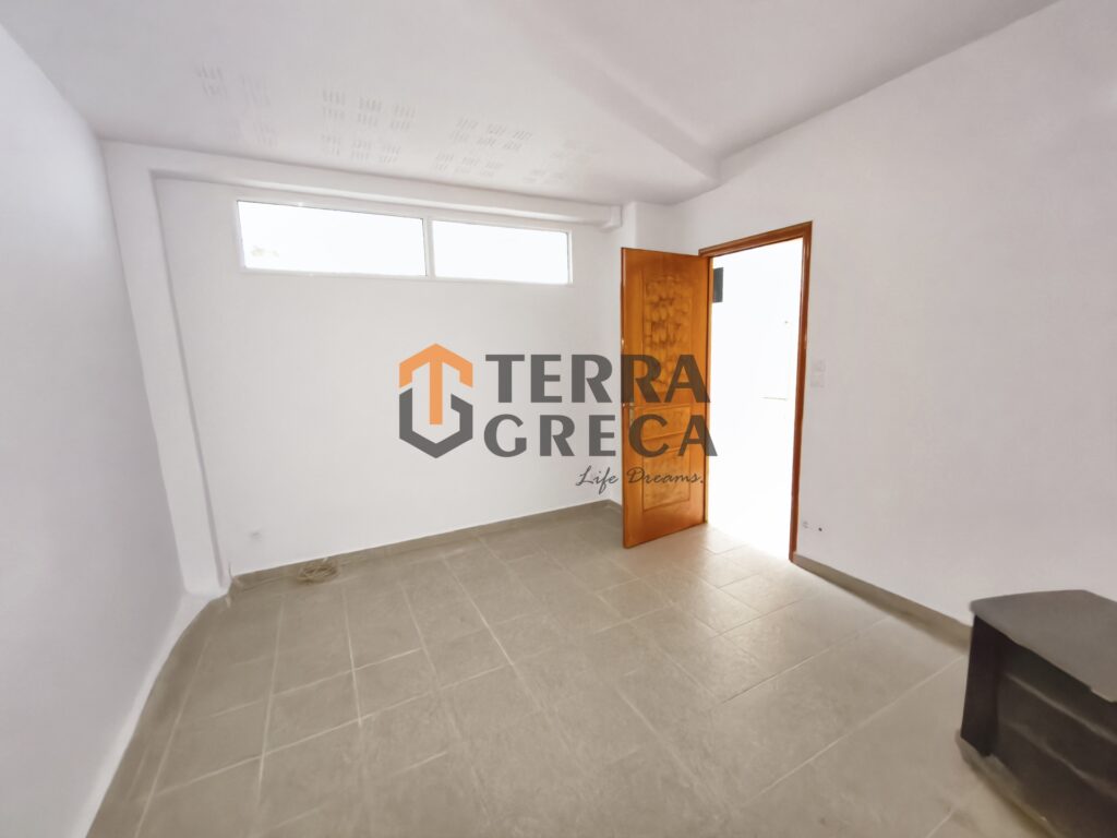 Φωτογραφία 12 από 25 — 2560832 — Διαμέρισμα Προς Πώληση, Βύρωνας, 80 τ.μ., €65.000