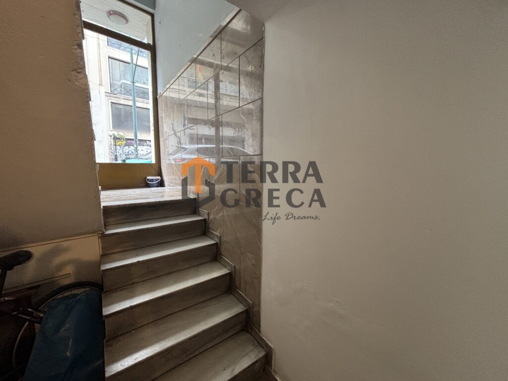 Φωτογραφία 2 από 28 — 1541086 — Apartment for sale, Petralona, 50 sq m, €75,000