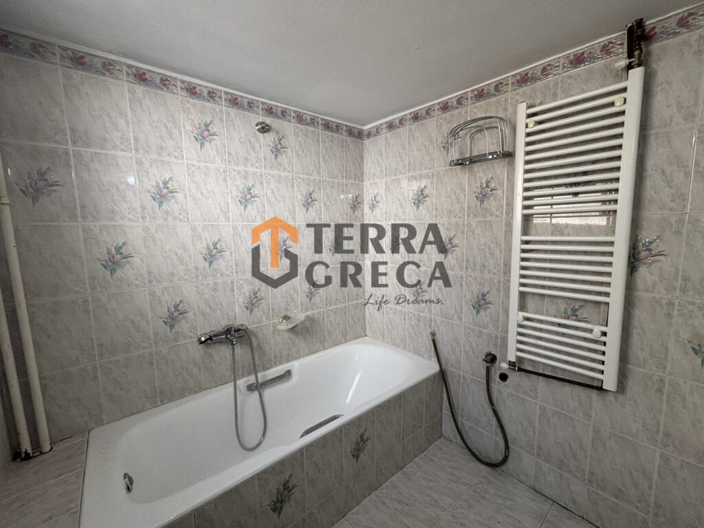 Φωτογραφία 27 από 30 — 1585327 — Apartment for sale, Kastella - Passalimani, 91 sq m, €260,000