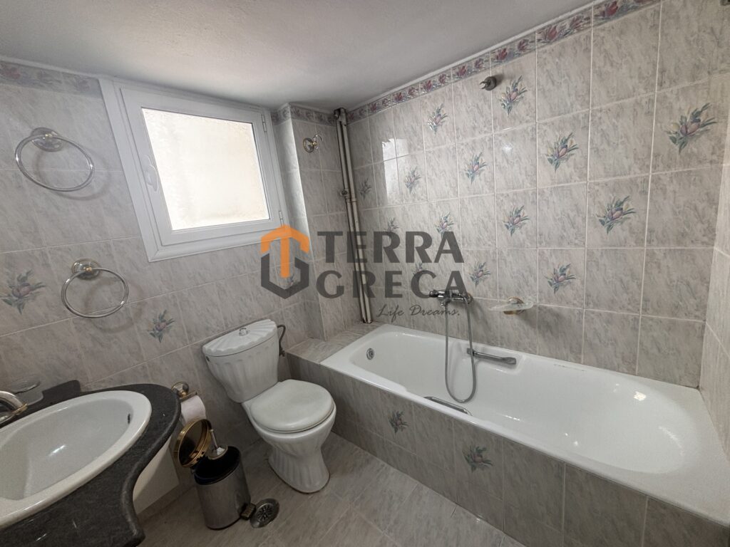 Φωτογραφία 25 από 30 — 1585327 — Apartment for sale, Kastella - Passalimani, 91 sq m, €260,000