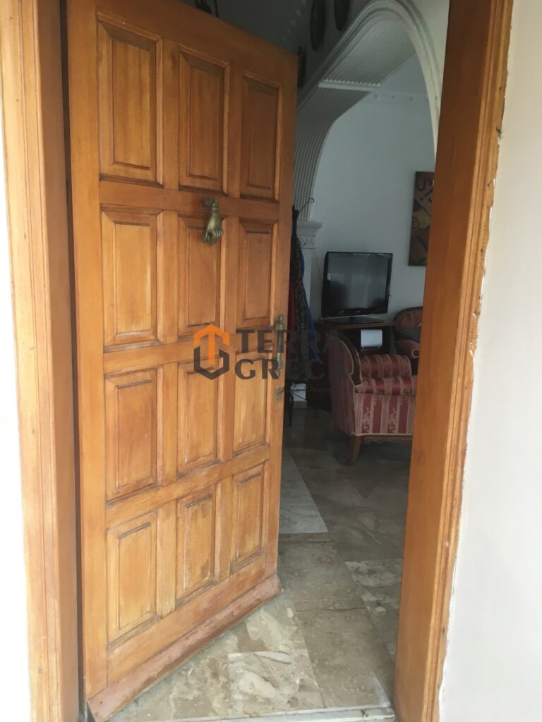 Φωτογραφία 2 από 30 — 919242 — Πολυκατοικία/Κτίριο Προς Πώληση, Χώρα Ζακύνθου, 330 τ.μ., €450.000